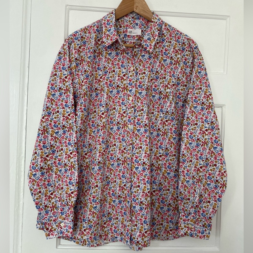 GAP ditzy floral cotton button down shirt